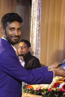 shajal receive award