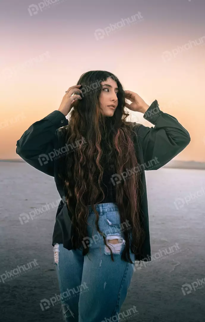 Free Premium Stock Photos Contemplative Young Woman Desert Landscape Sunset