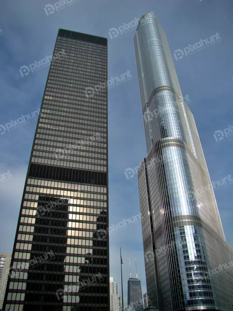 Soaring Modern Skyscrapers and Historic Architecture in a Vibrant Urban Cityscape