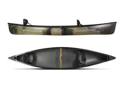 Inflatable boat with oars on