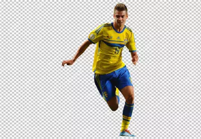 Alexander Kacaniklic passing the football