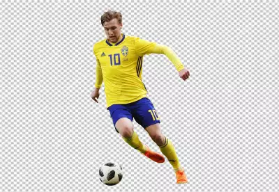 Emil Forsberg runing with foodball
