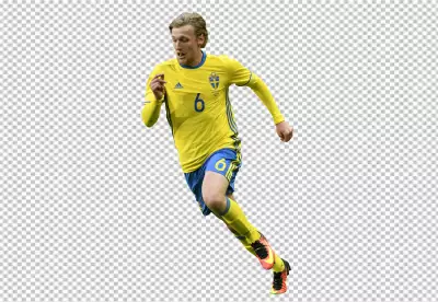 Emil Forsberg runing for receive the football