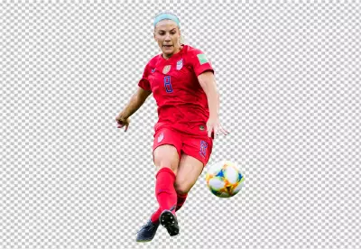 Julie Ertz was Raning and kick the foodball