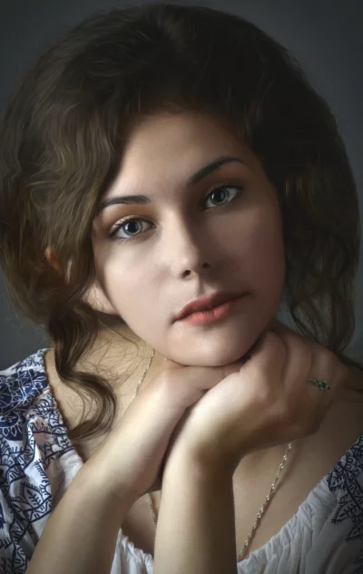 Captivating Woman with Emerald Eyes and Brown Wavy Hair Portrait image