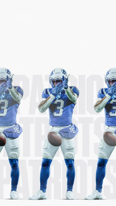 New England Patriots Player Showing Three Fingers Gesture